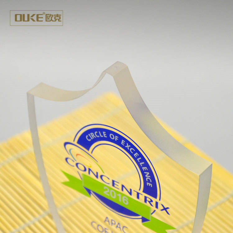 Acrylic award trophy (5).jpg