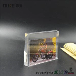 Desktop pab Acrylic daim duab cov neeg uas tau daim duab ntas